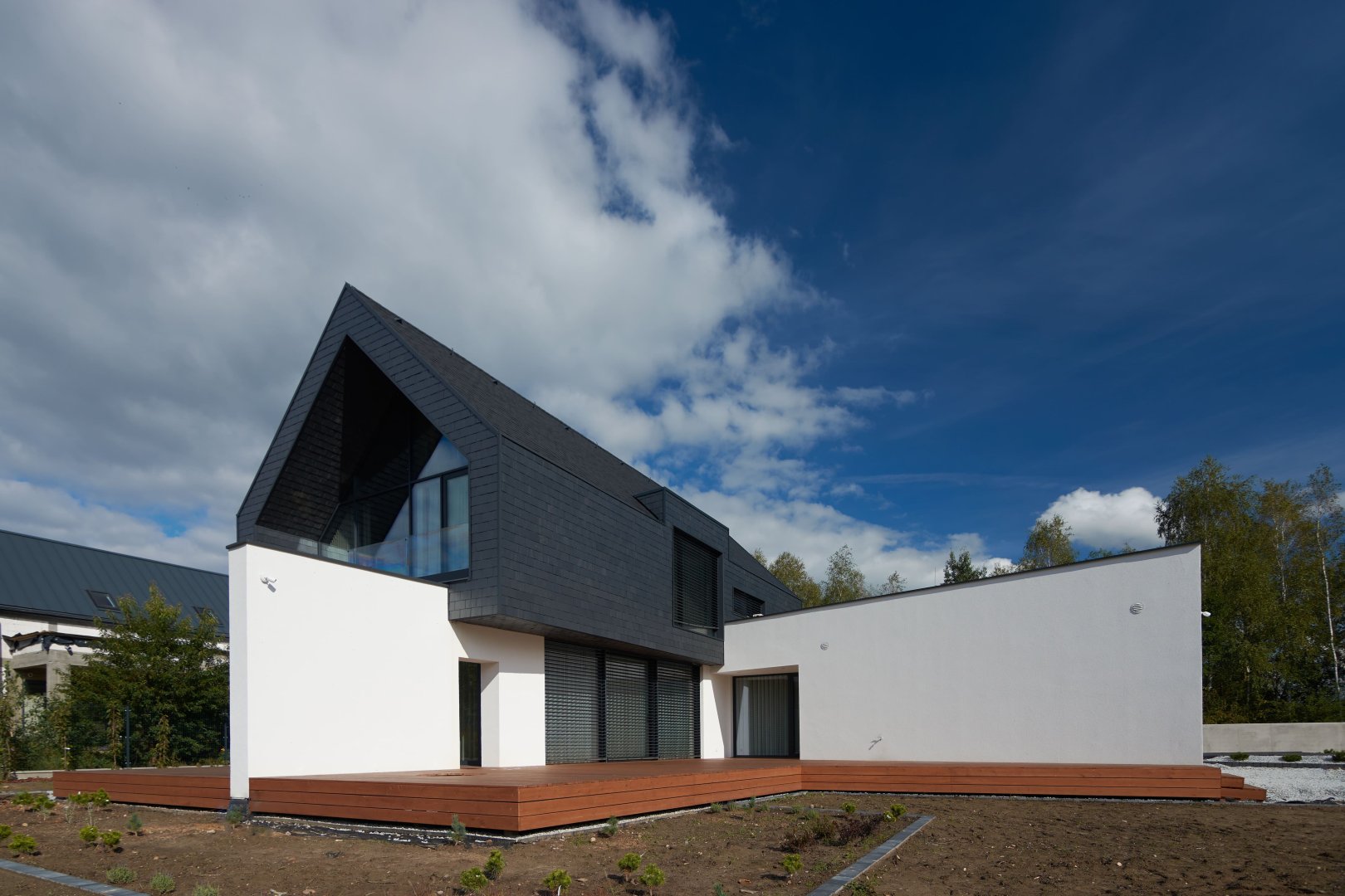 Compact house