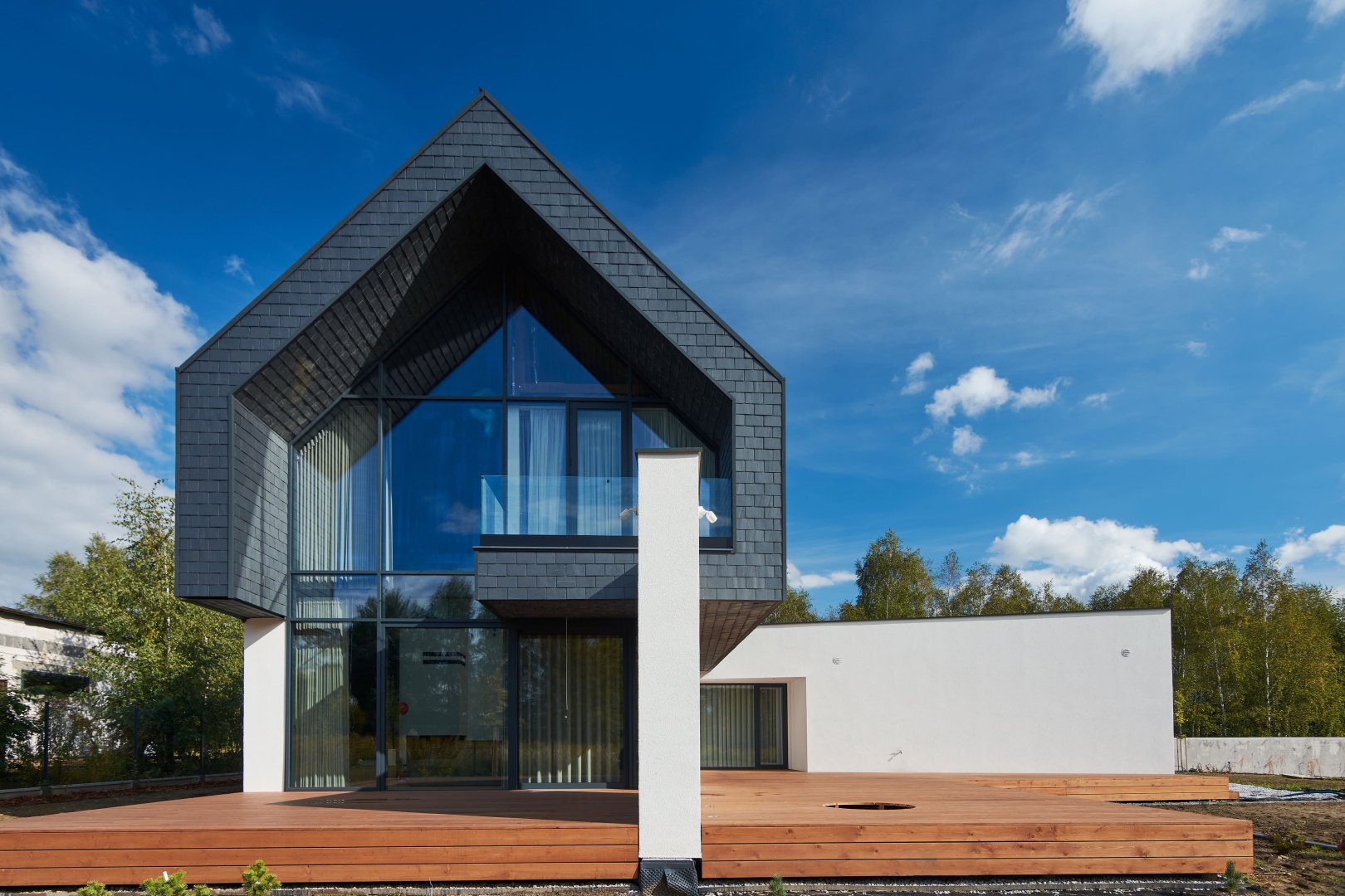 Compact house