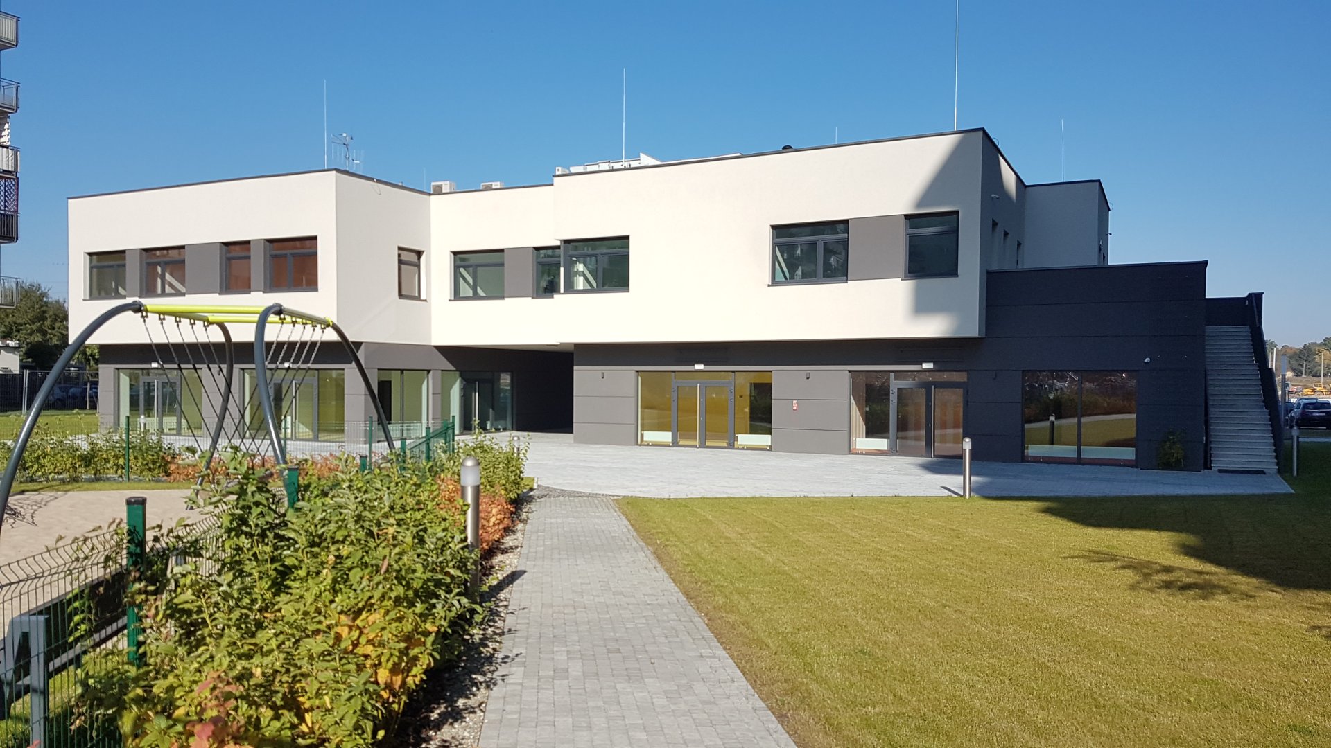 Budynek usługowy Powstańców